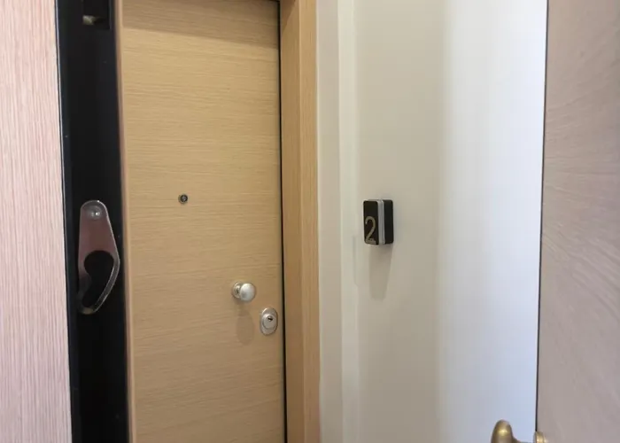 Phoenix Luxury 公寓 *